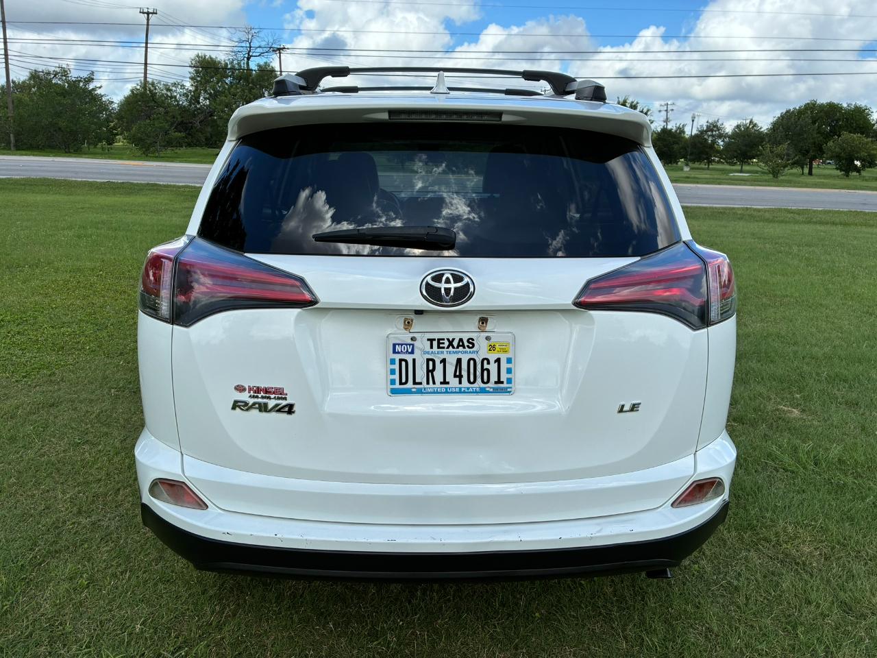 Toyota RAV4 LE FWD 2018