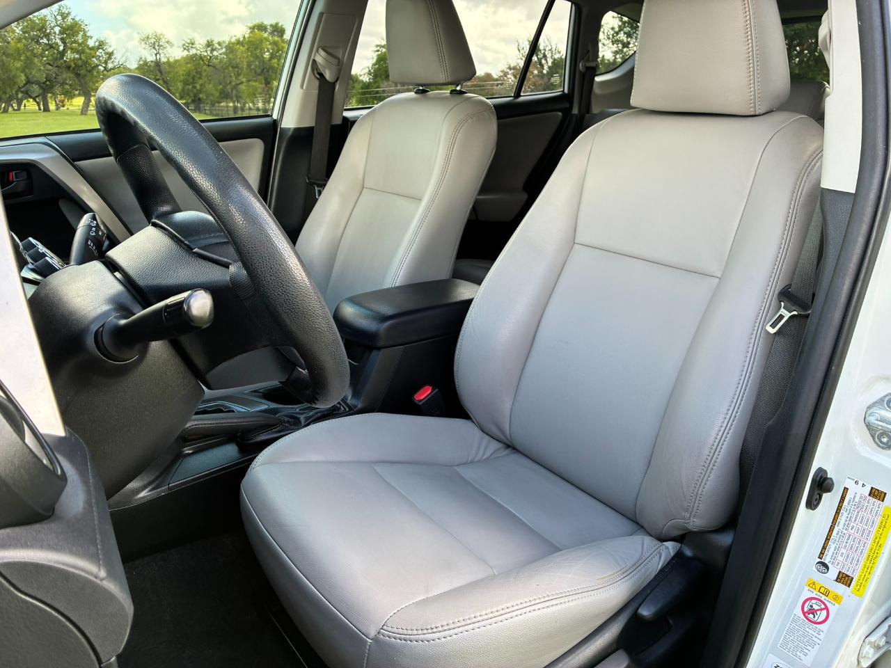 Toyota RAV4 LE FWD 2018
