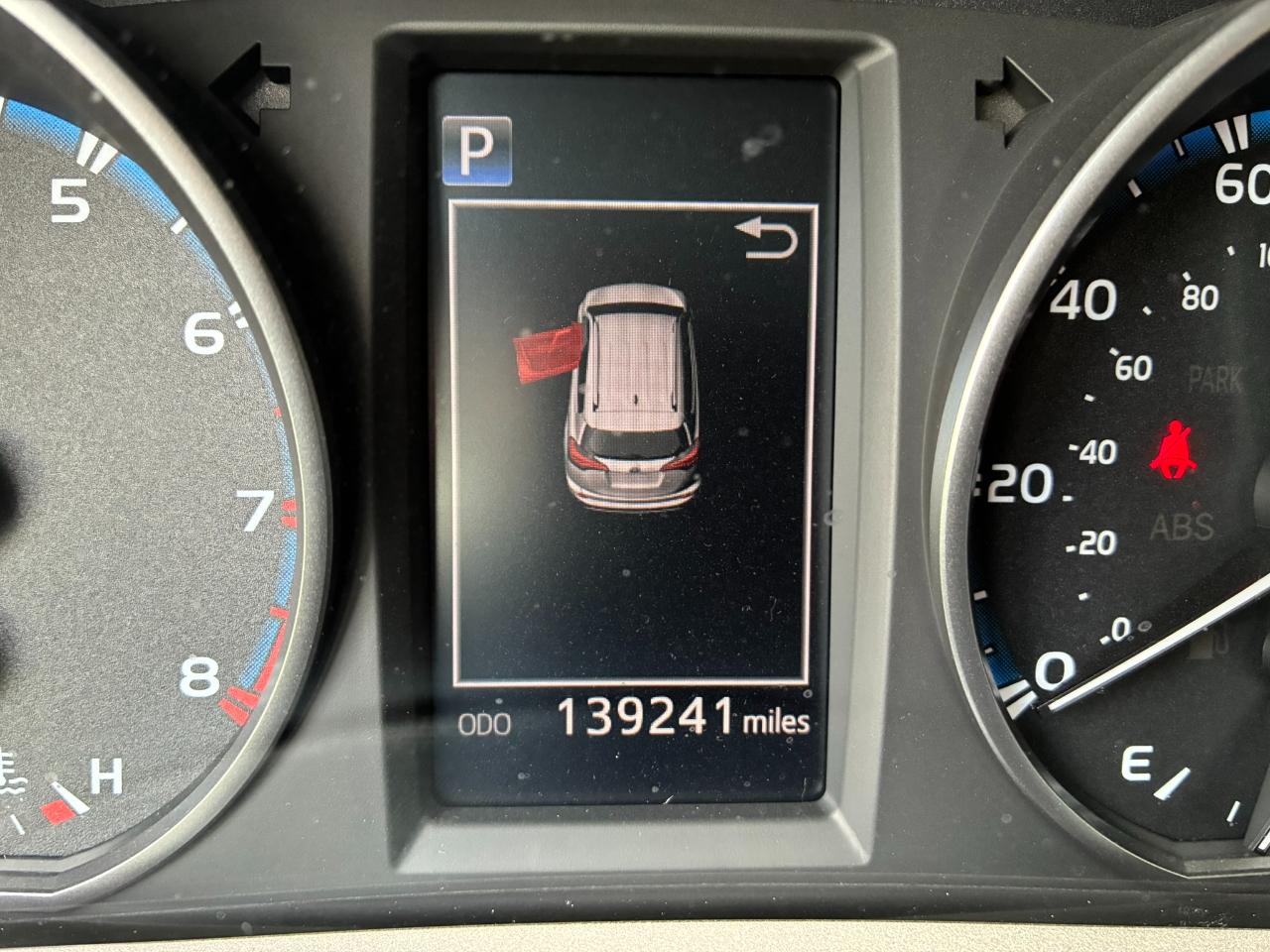 Toyota RAV4 LE FWD 2018