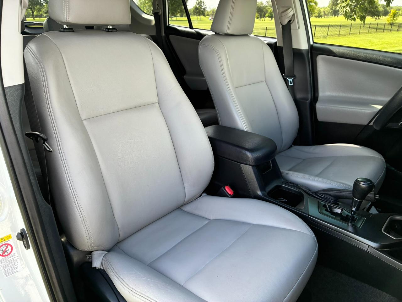 Toyota RAV4 LE FWD 2018