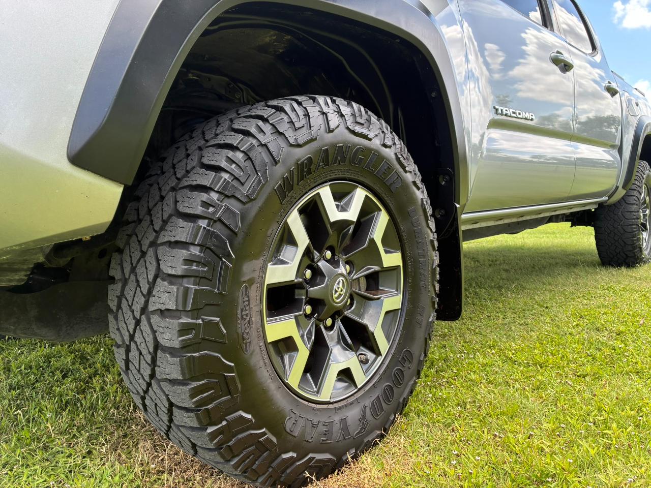 Toyota Tacoma SR5 Double Cab Long Bed V6 6AT 4WD 2018