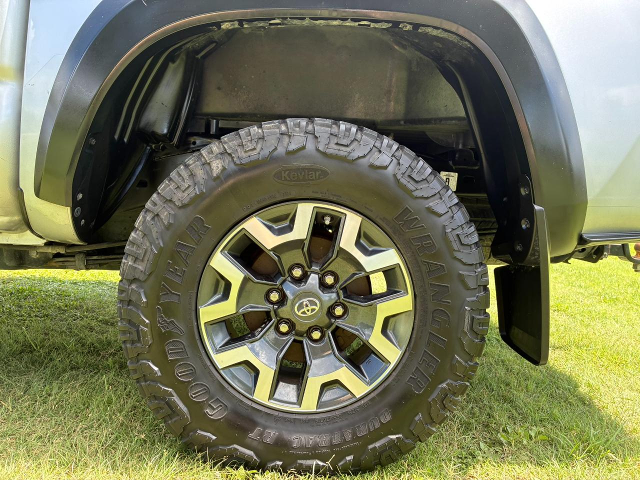 Toyota Tacoma SR5 Double Cab Long Bed V6 6AT 4WD 2018