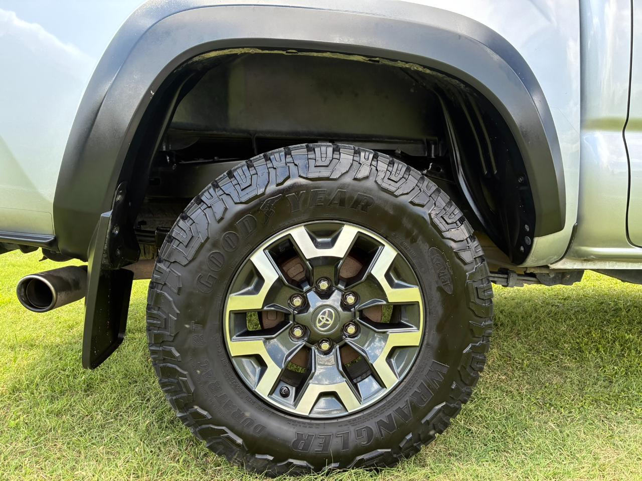 Toyota Tacoma SR5 Double Cab Long Bed V6 6AT 4WD 2018