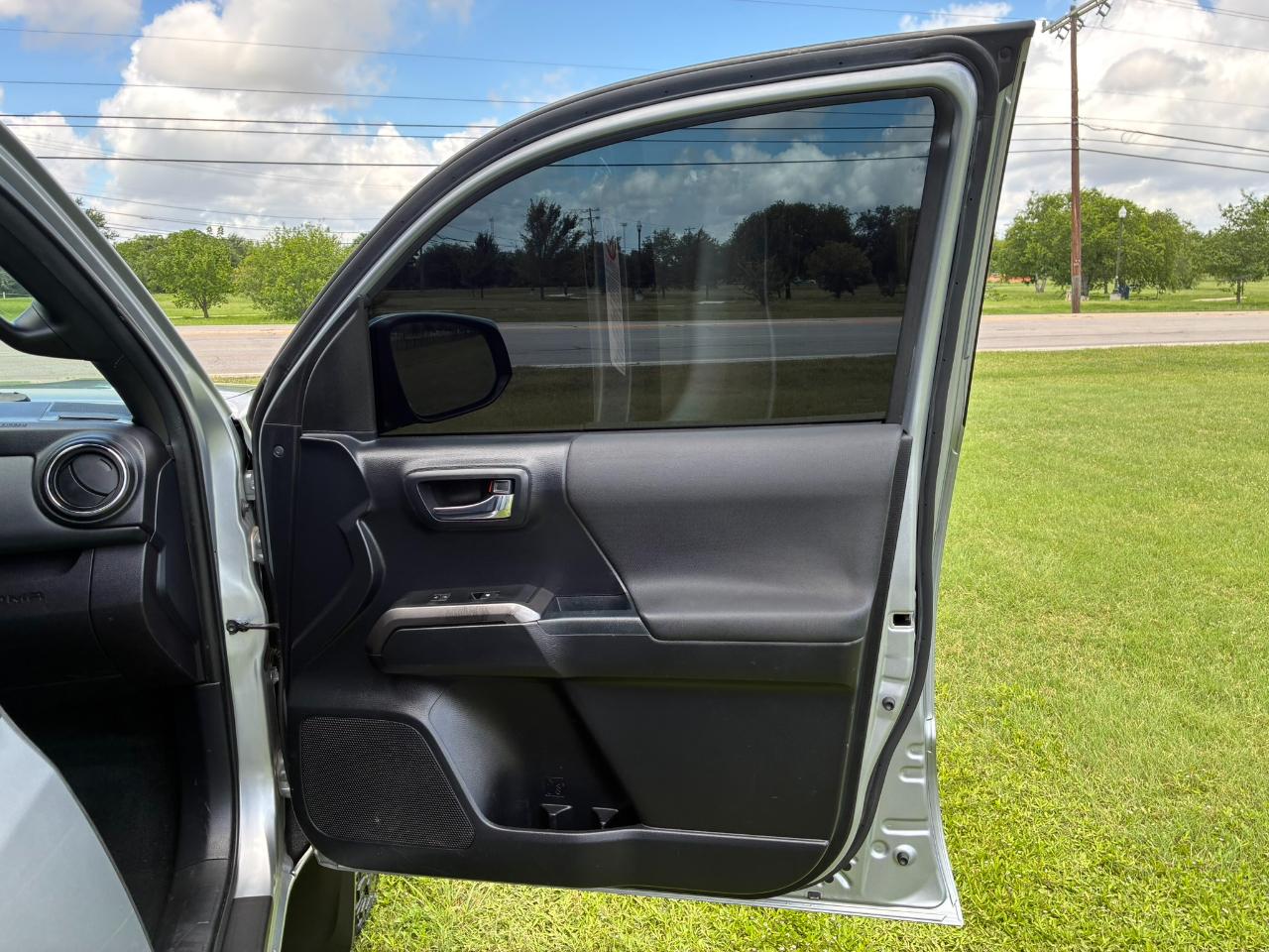 Toyota Tacoma SR5 Double Cab Long Bed V6 6AT 4WD 2018