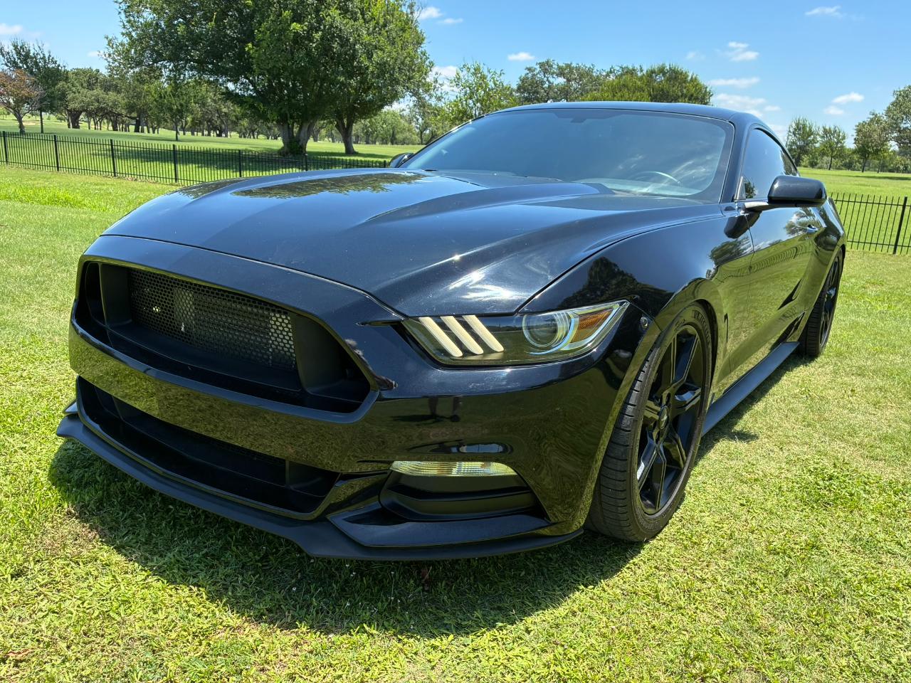 Ford Mustang V6 Coupe 2017