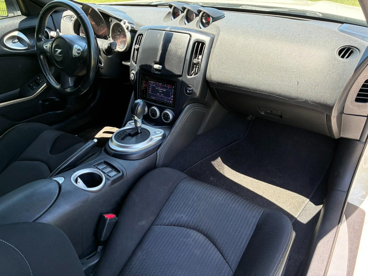 Nissan Z 370Z Coupe 2010
