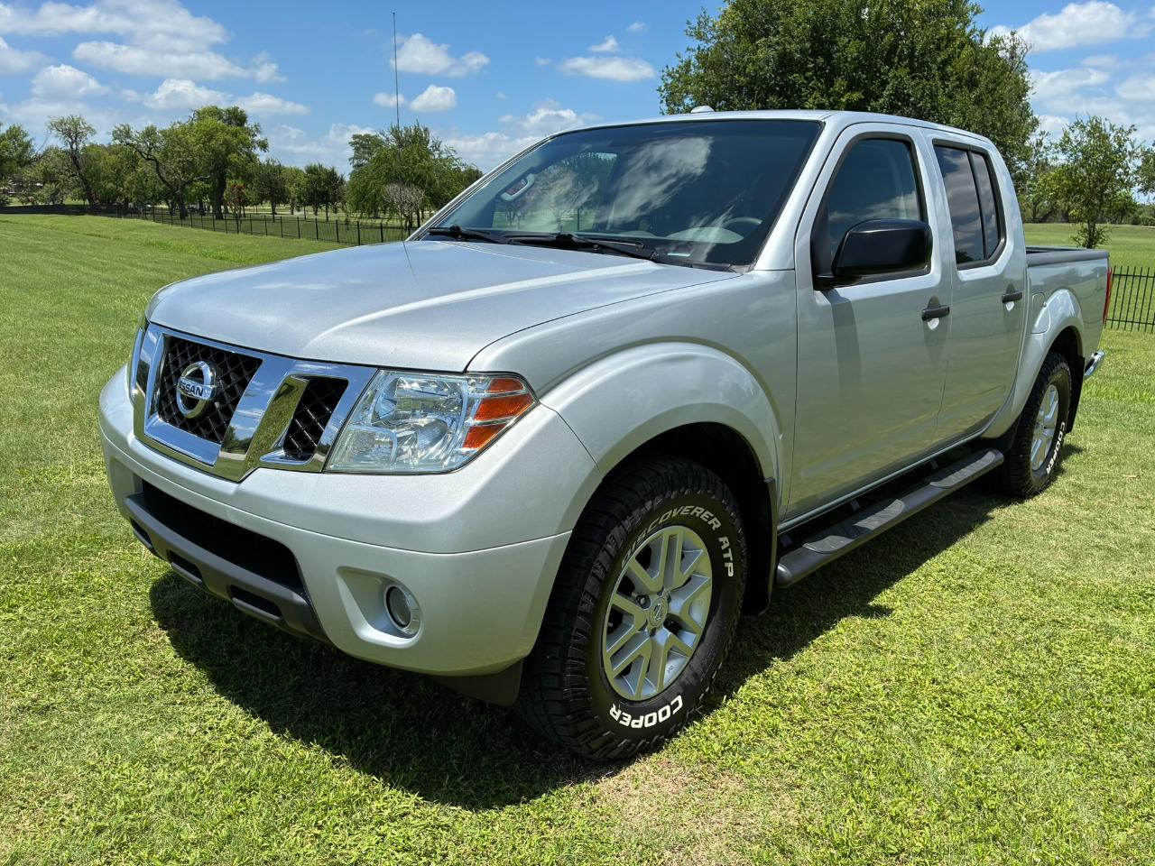 Nissan Frontier S Crew Cab 5AT 2WD 2014