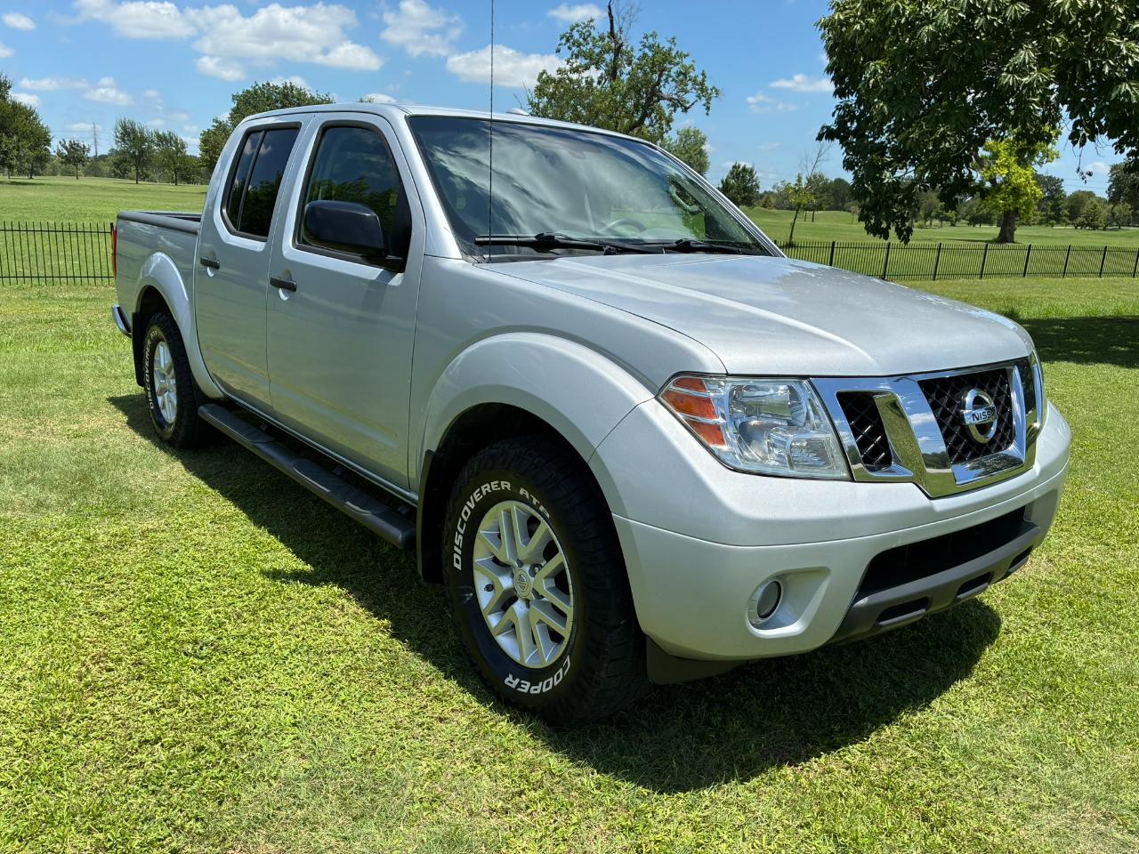 Nissan Frontier S Crew Cab 5AT 2WD 2014