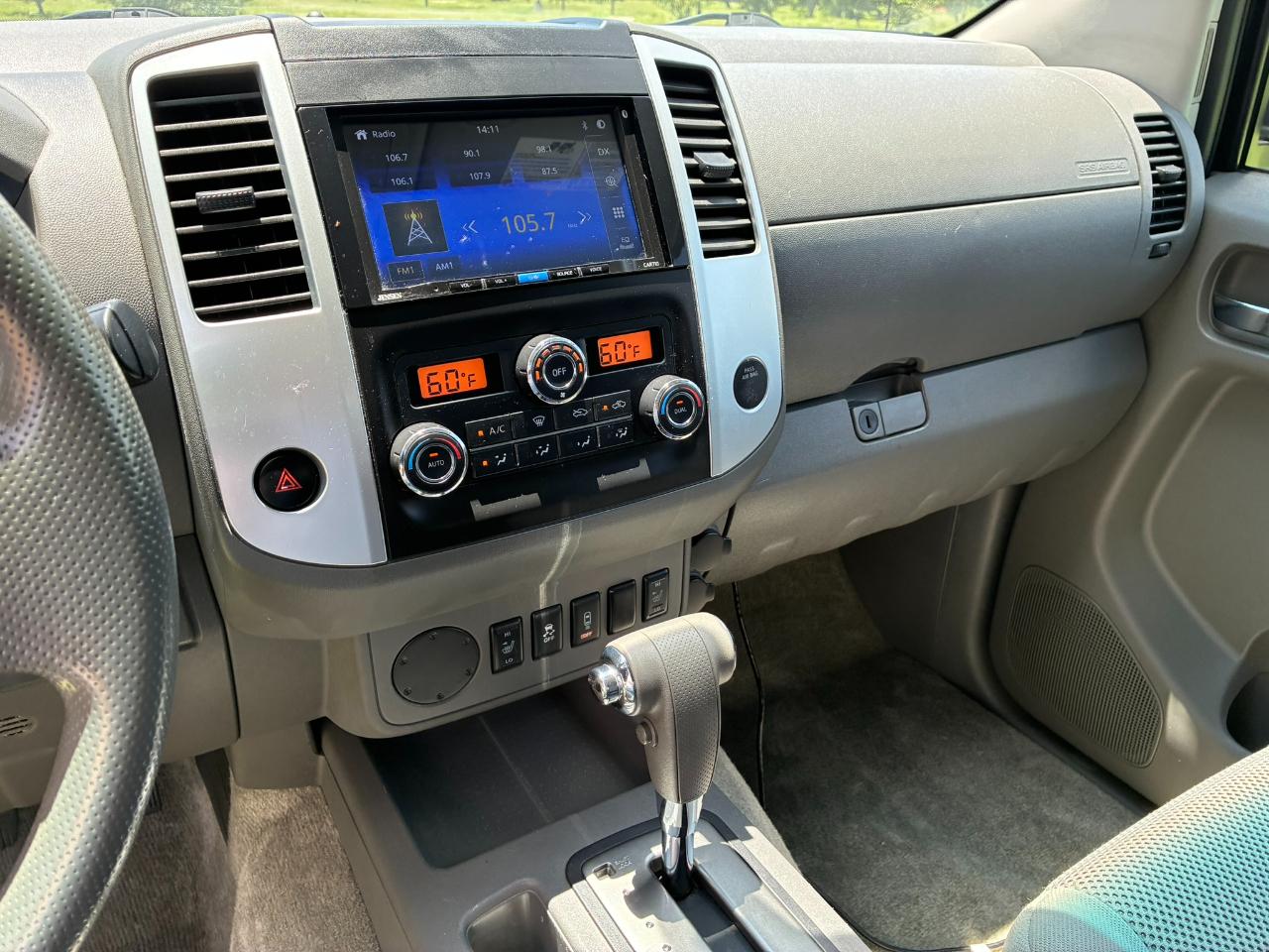 Nissan Frontier S Crew Cab 5AT 2WD 2014