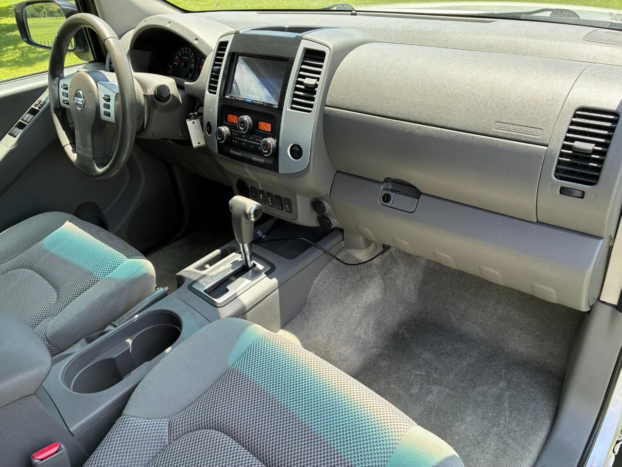 Nissan Frontier S Crew Cab 5AT 2WD 2014