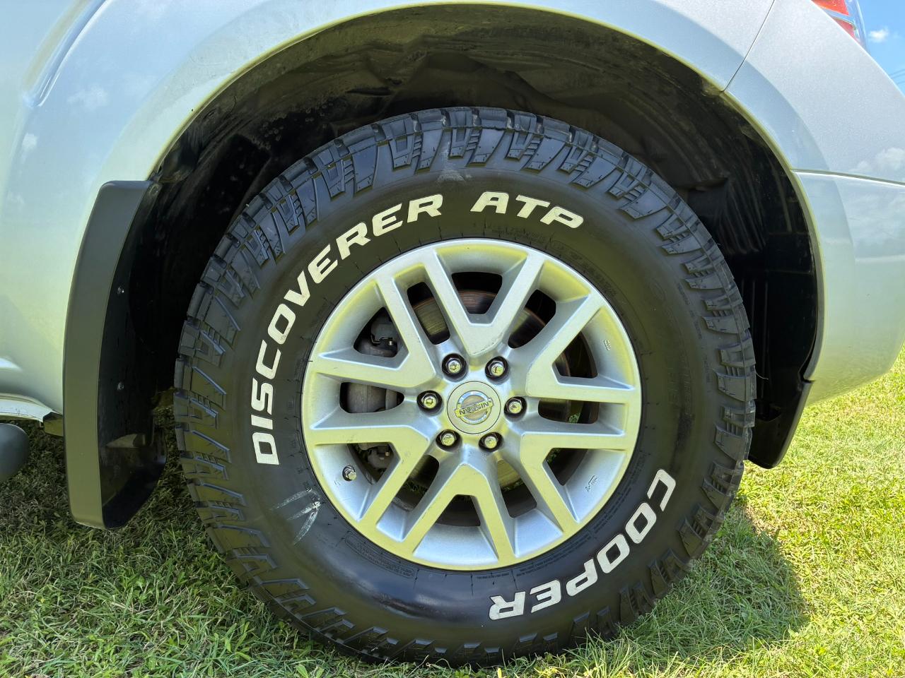 Nissan Frontier S Crew Cab 5AT 2WD 2014