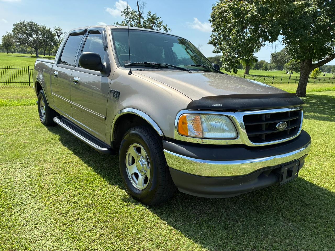 Ford F-150 XLT SuperCrew Short Box 2WD 2003