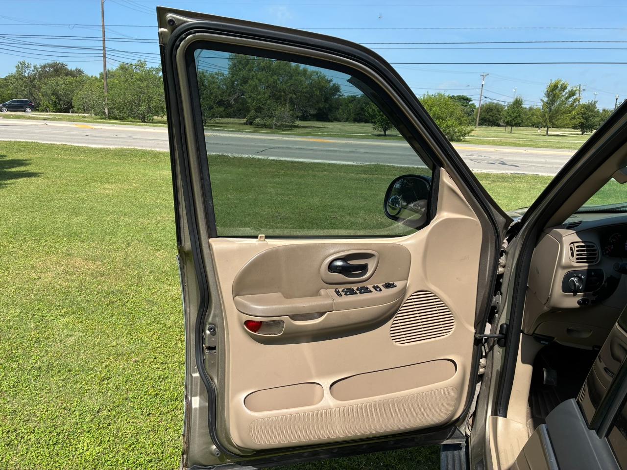 Ford F-150 XLT SuperCrew Short Box 2WD 2003
