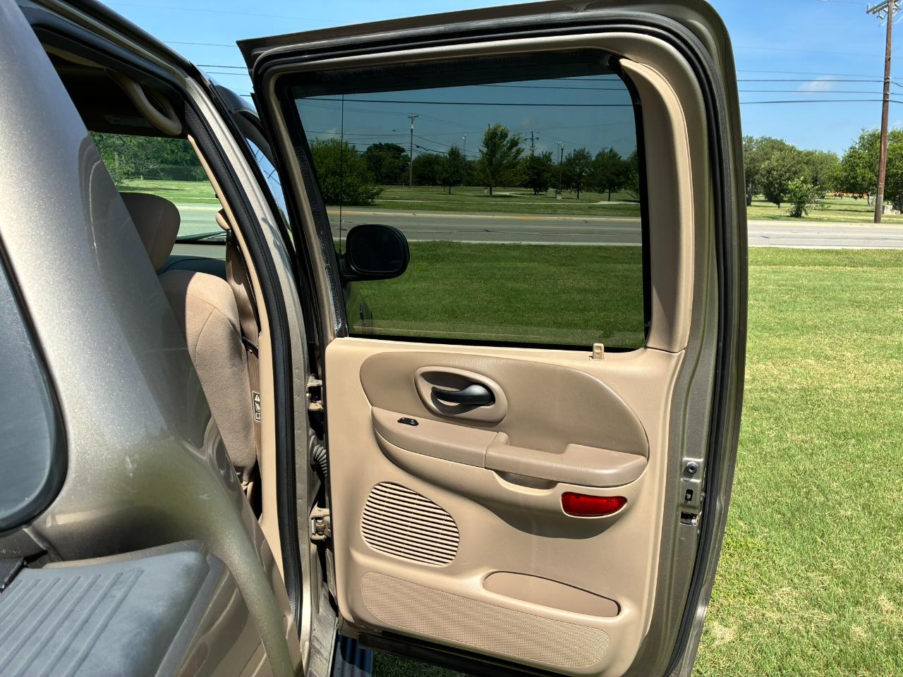 Ford F-150 XLT SuperCrew Short Box 2WD 2003