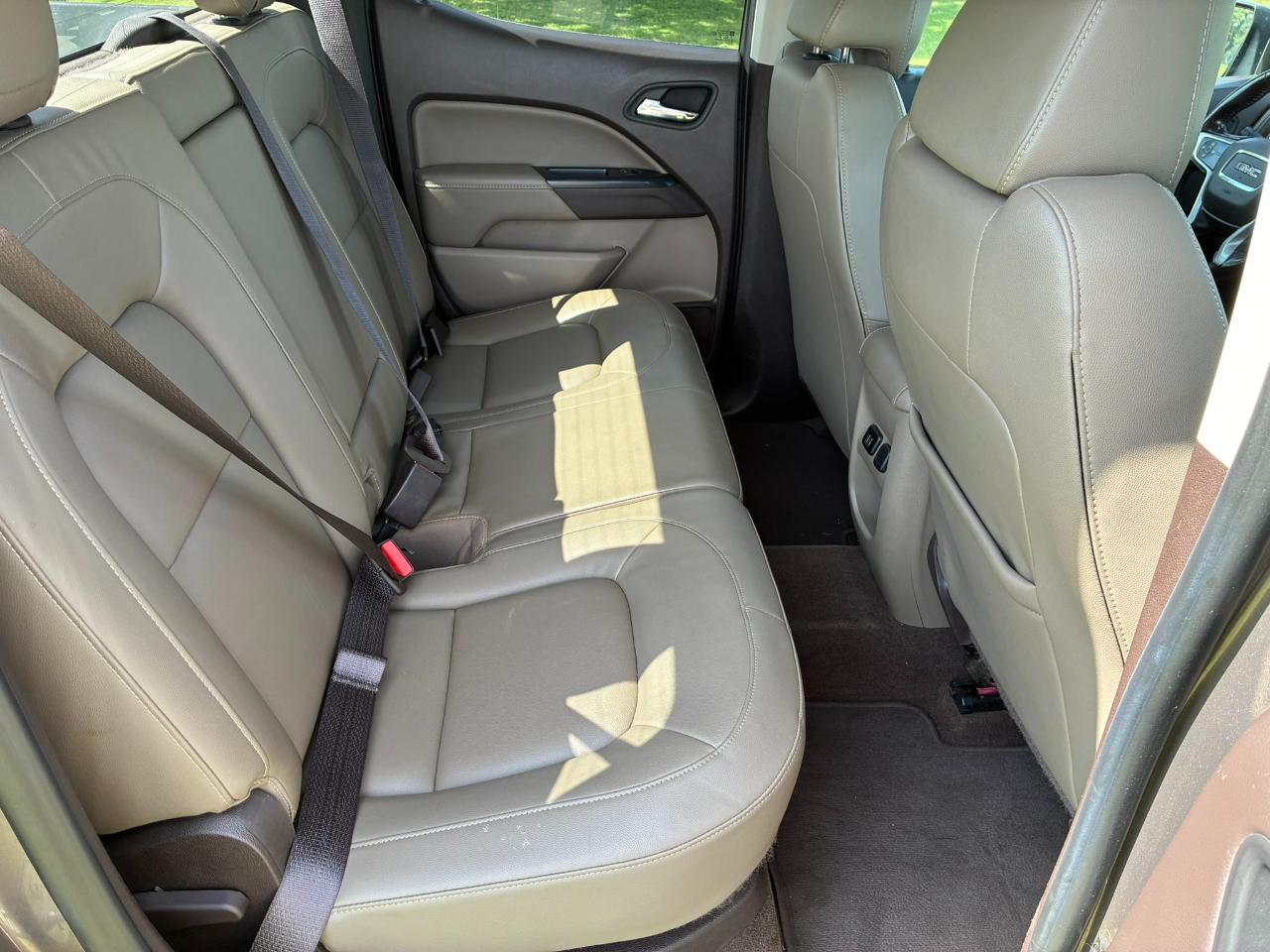 GMC Canyon SLT Crew Cab 4WD Short Box 2015