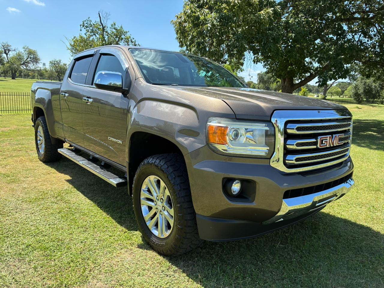 GMC Canyon SLT Crew Cab 4WD Short Box 2015