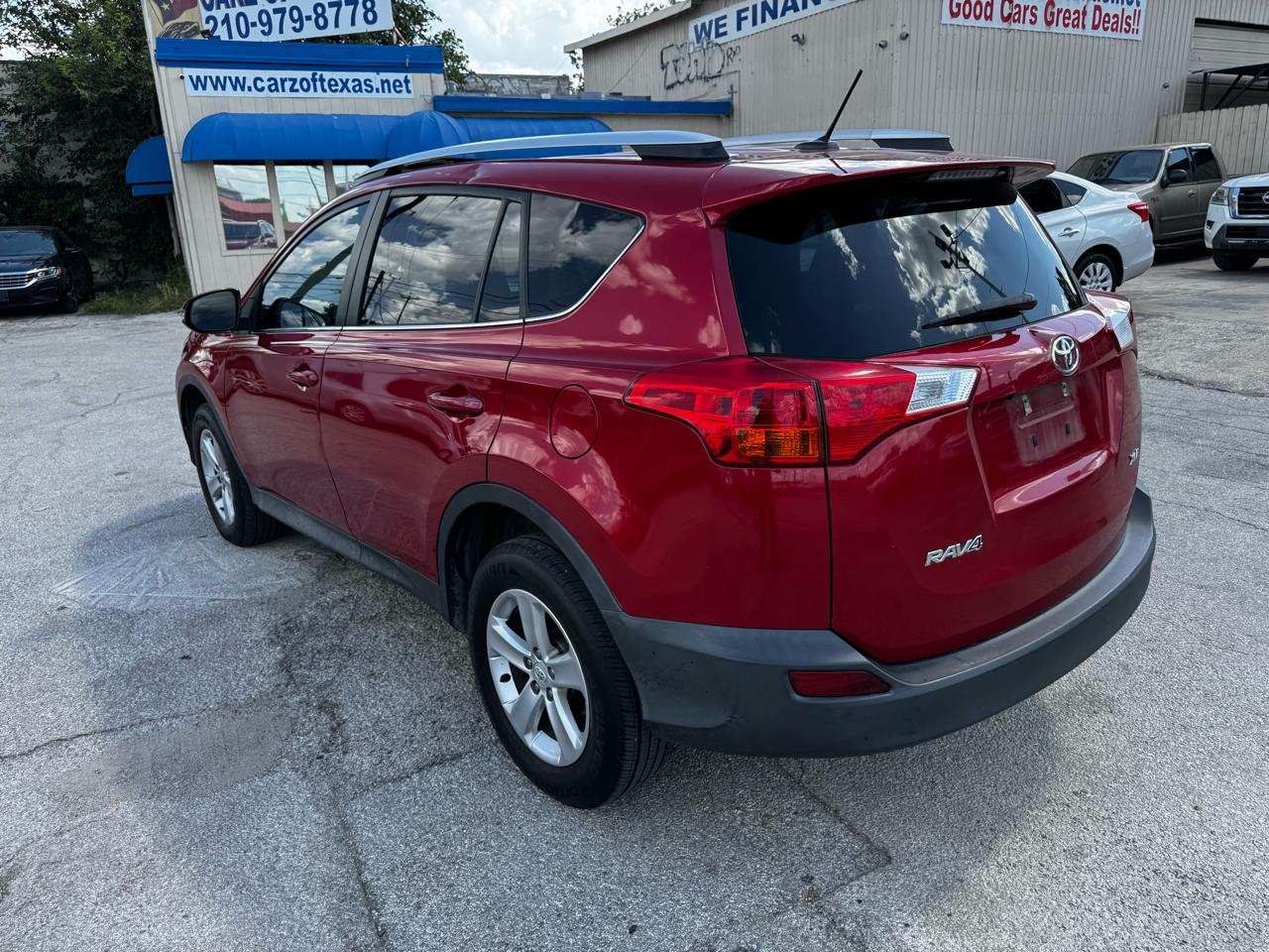 Toyota RAV4 XLE FWD 2014