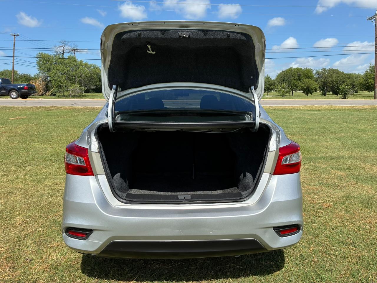 Nissan Sentra S CVT 2019