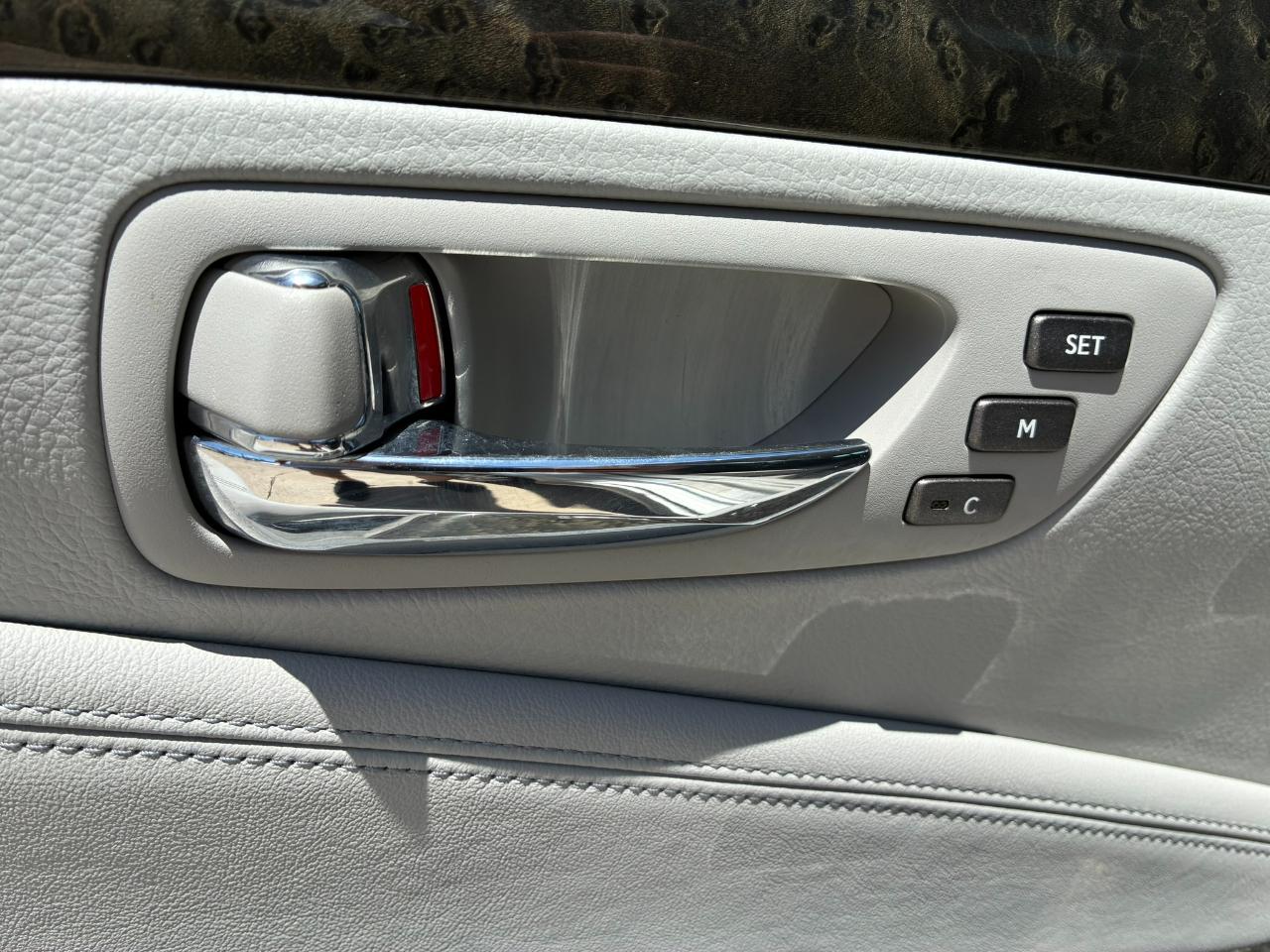 Lexus LS 460 L Luxury Sedan 2007