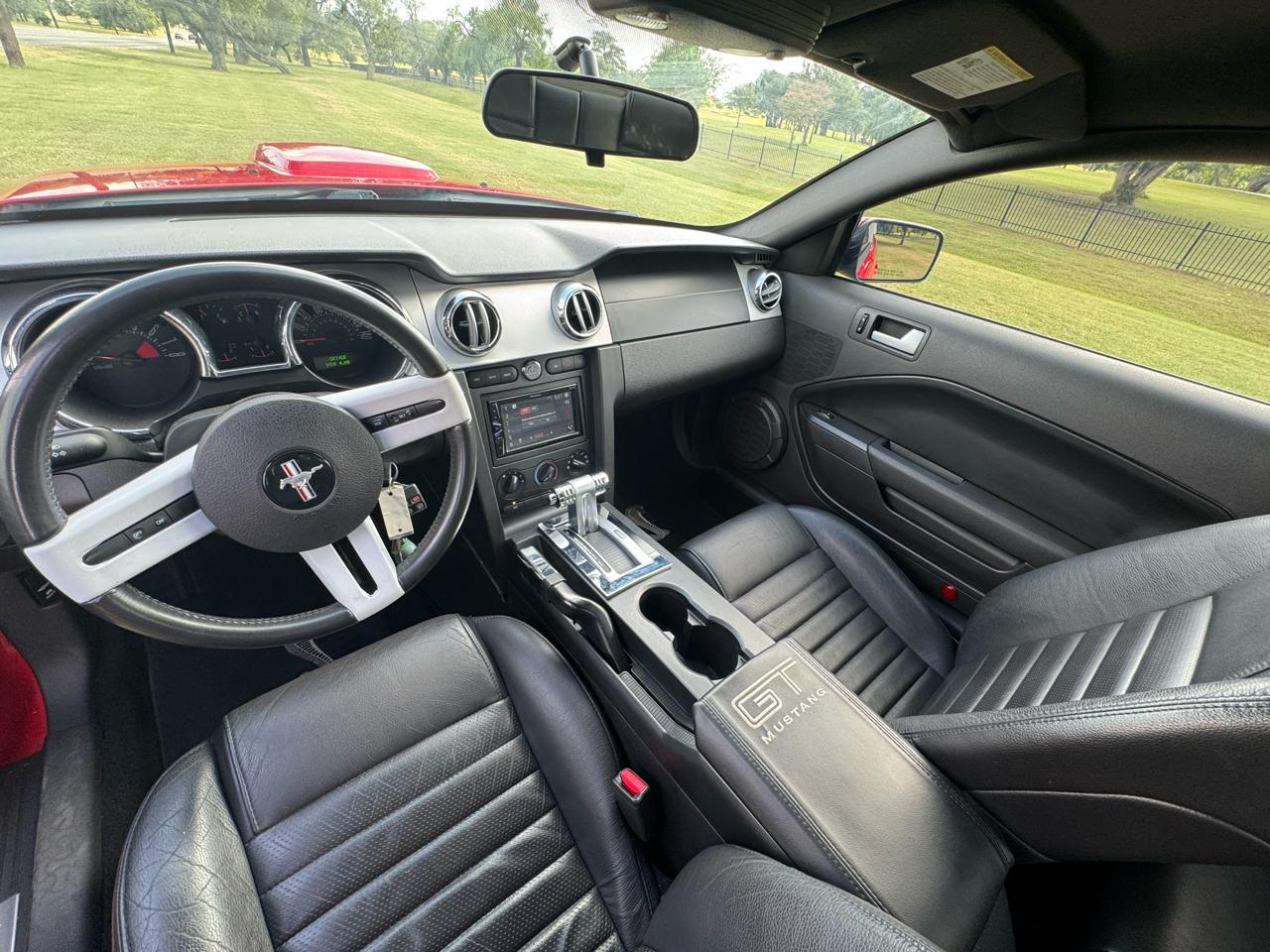 Ford Mustang GT Deluxe Coupe 2007