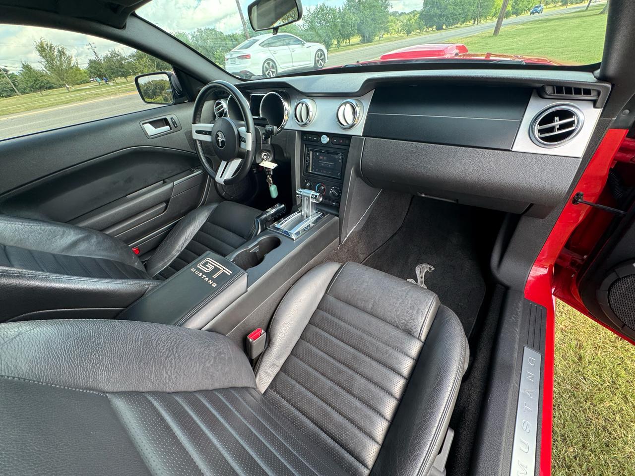 Ford Mustang GT Deluxe Coupe 2007