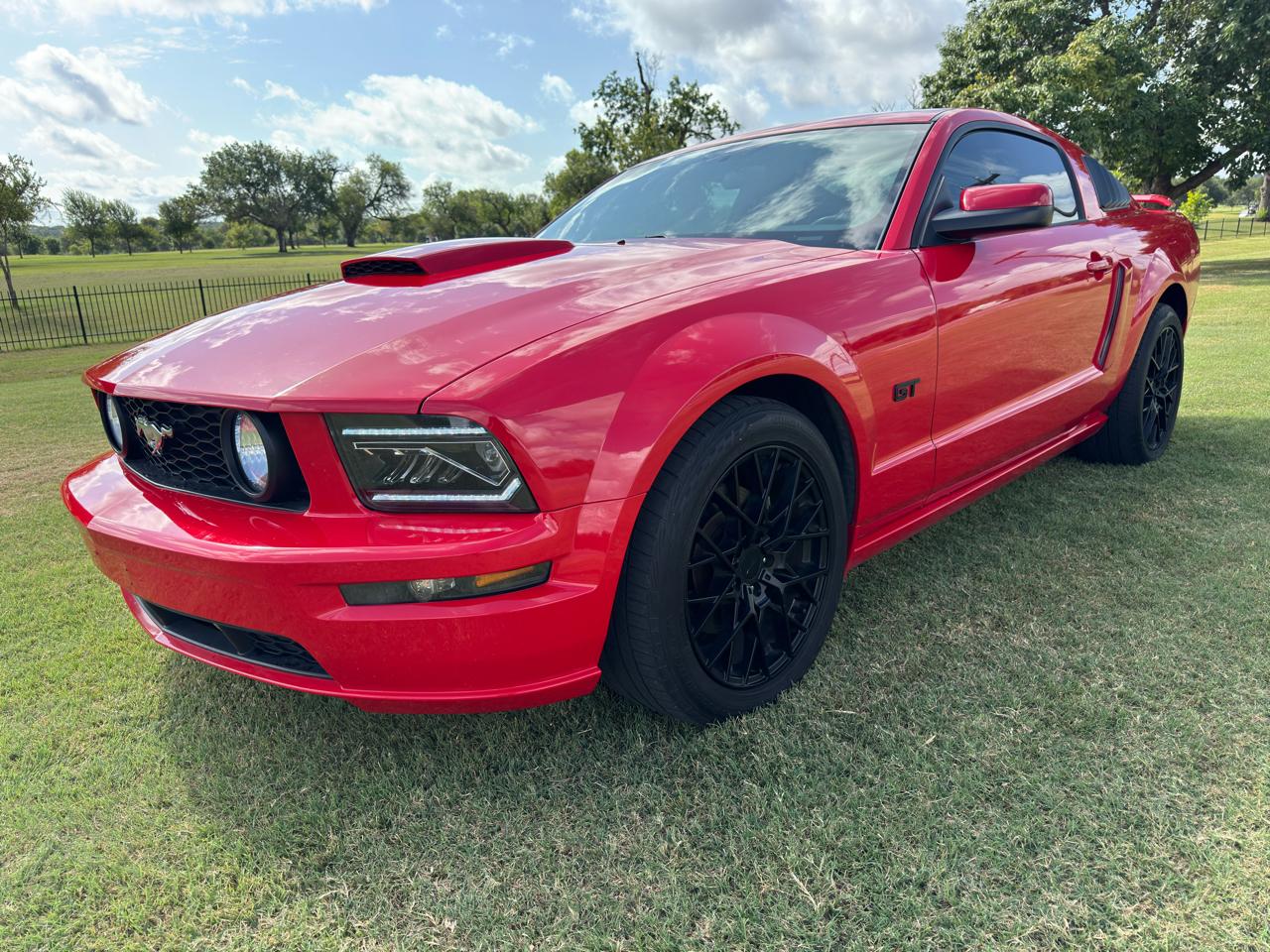 Ford Mustang GT Deluxe Coupe 2007