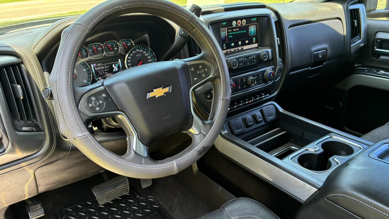 Chevrolet Silverado 2500HD LTZ Crew Cab Long Box 4WD 2015