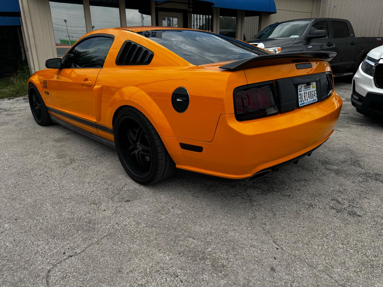 Ford Mustang V6 Deluxe Coupe 2007
