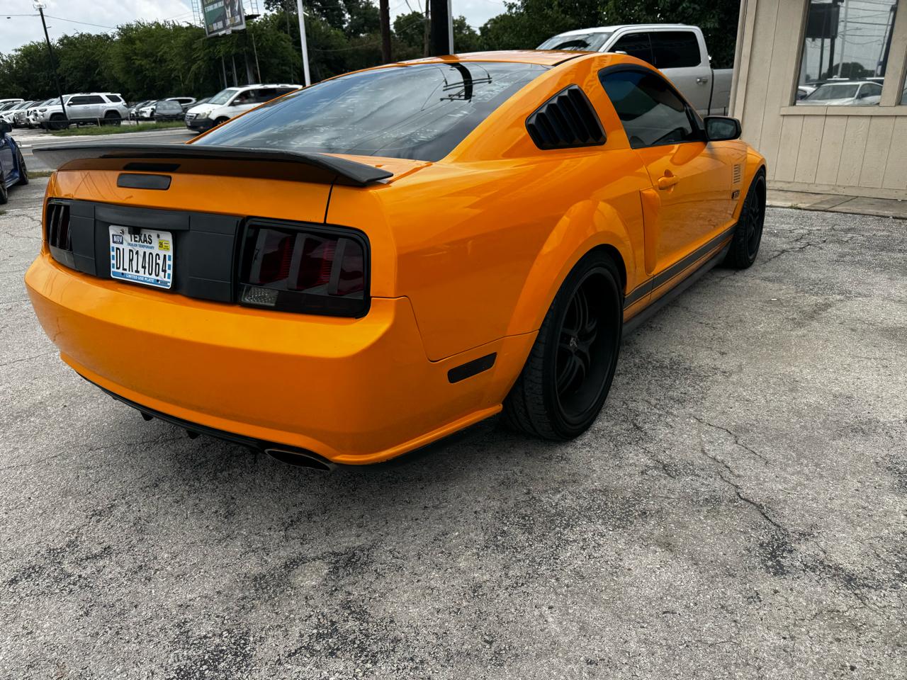 Ford Mustang V6 Deluxe Coupe 2007
