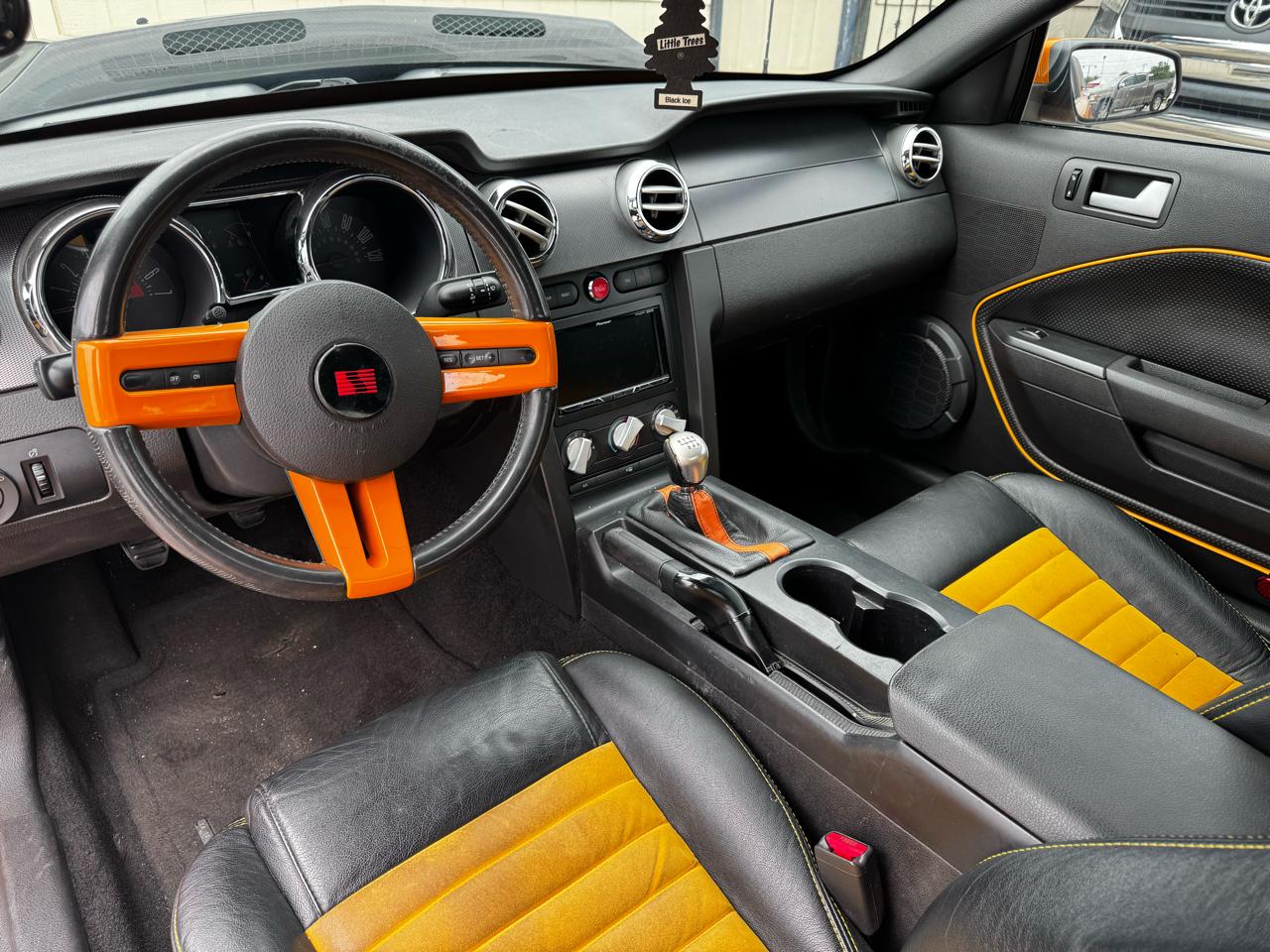 Ford Mustang V6 Deluxe Coupe 2007
