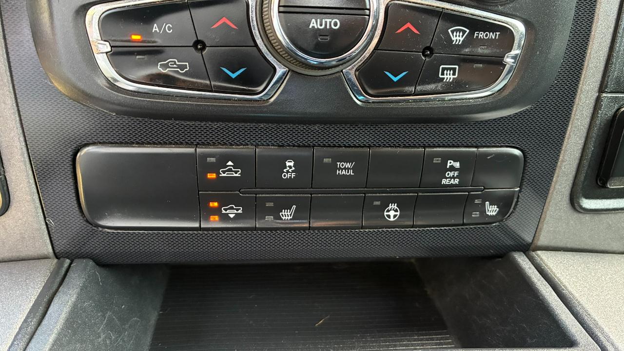 RAM 1500 Rebel Crew Cab SWB 4WD 2018
