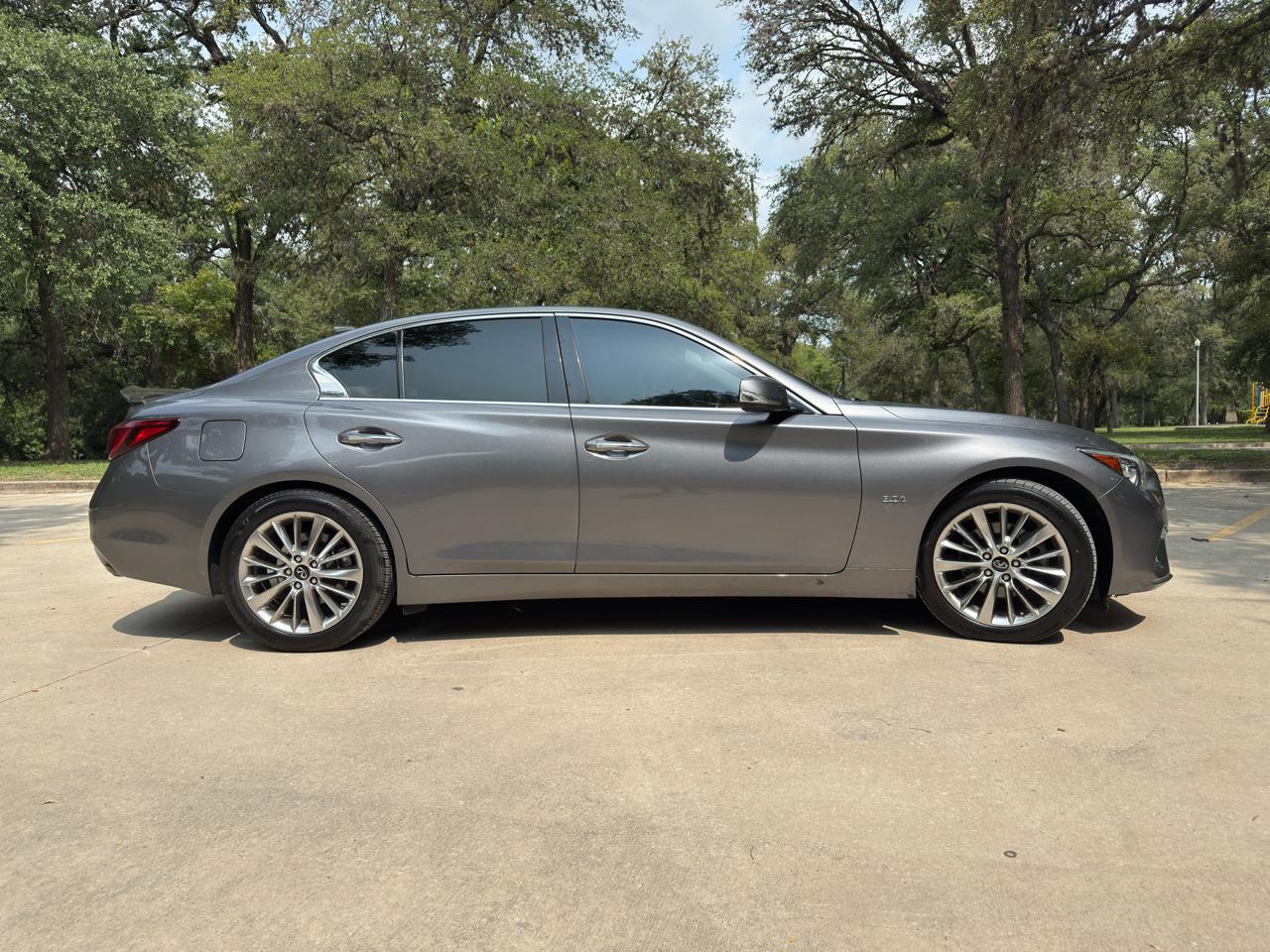 Infiniti Q50 3.0t LUXE 2020