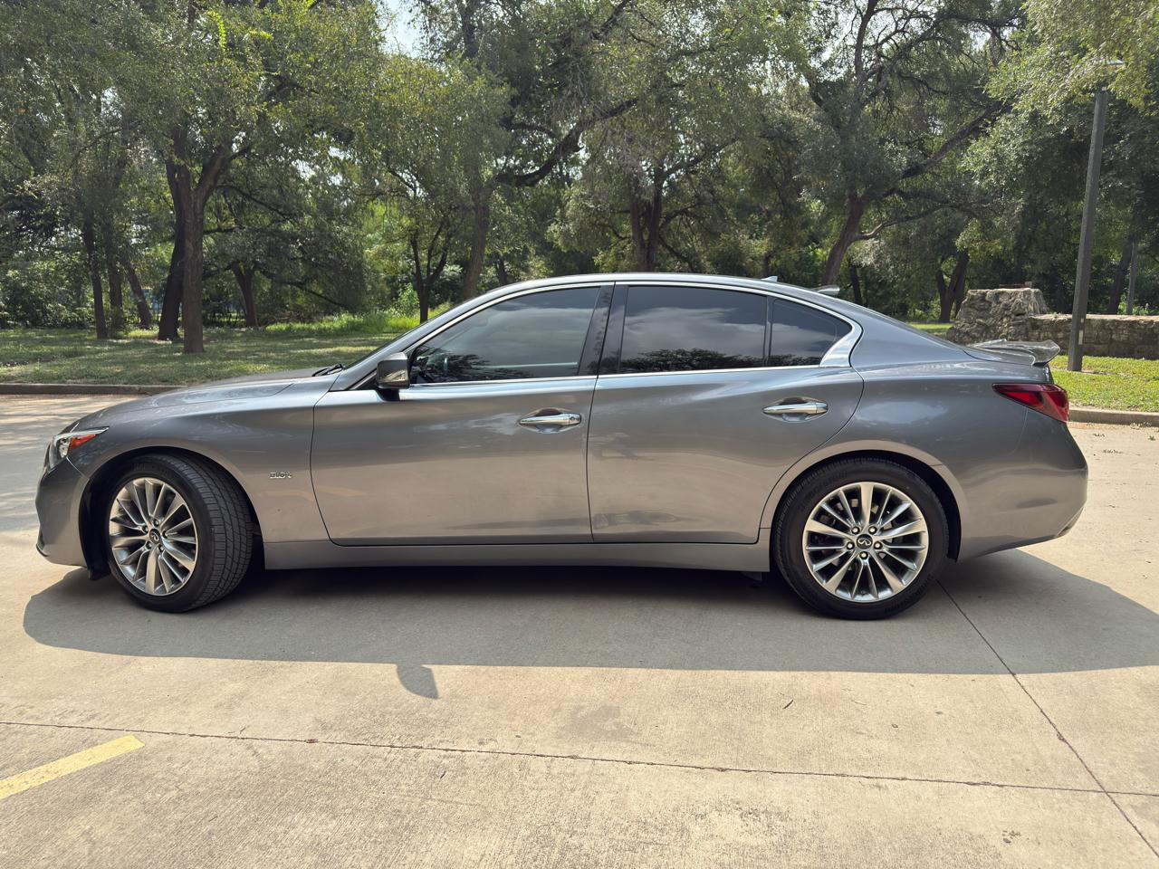Infiniti Q50 3.0t LUXE 2020