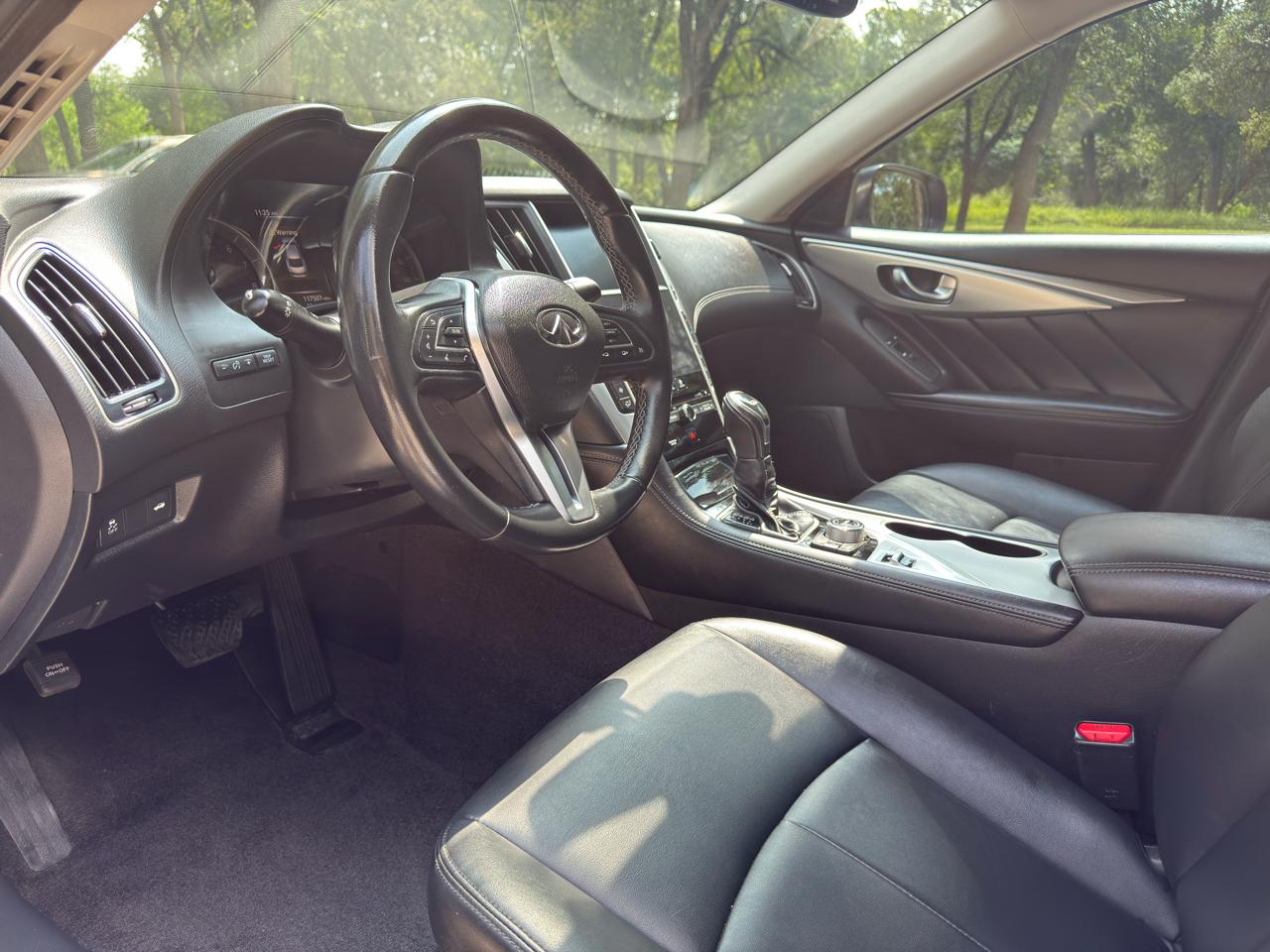 Infiniti Q50 3.0t LUXE 2020