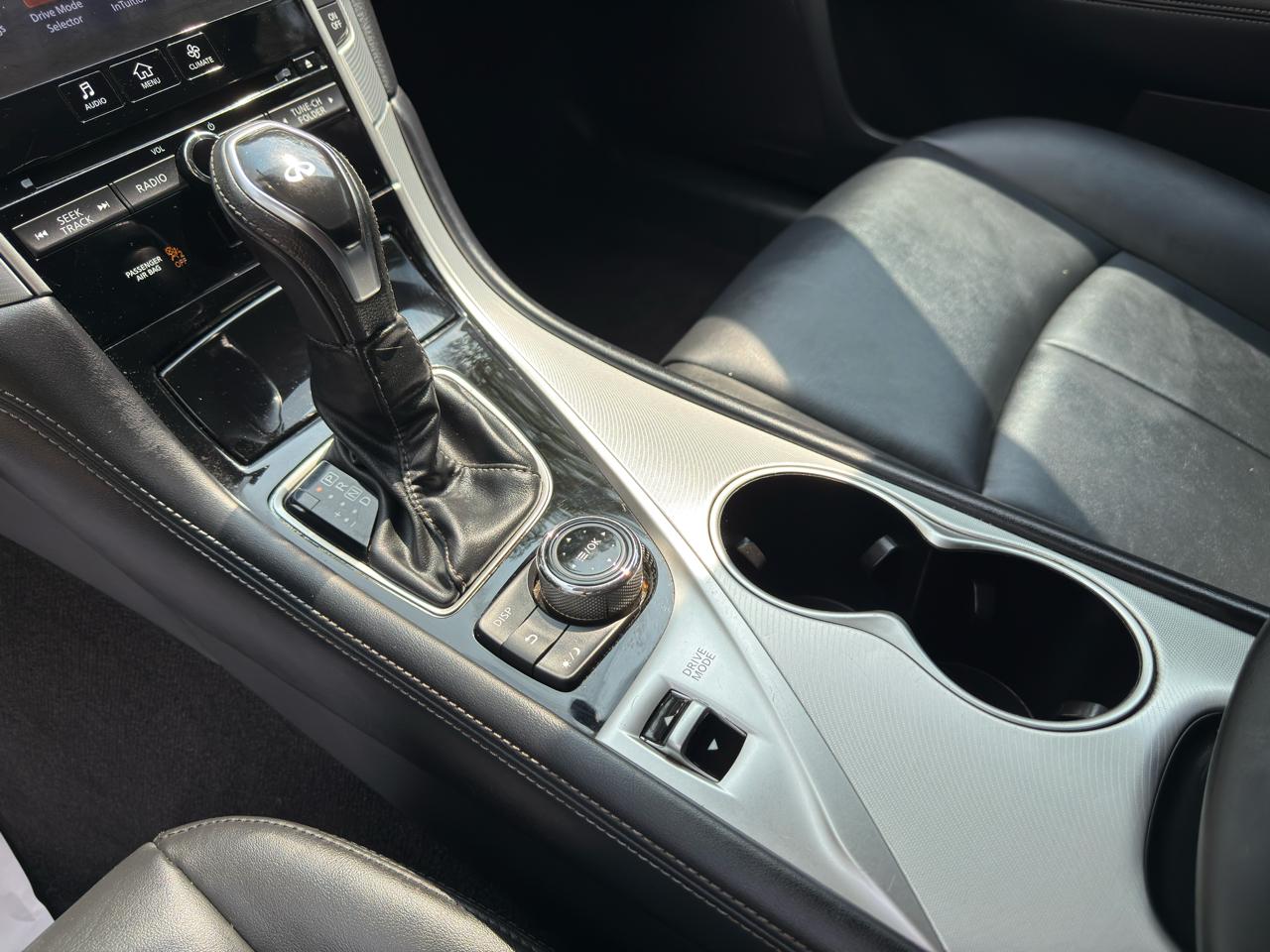 Infiniti Q50 3.0t LUXE 2020