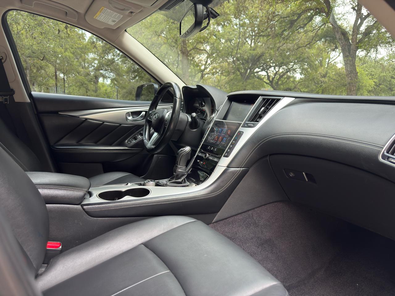 Infiniti Q50 3.0t LUXE 2020