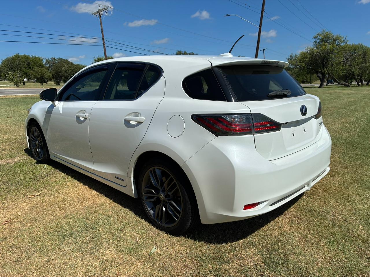 Lexus CT 200h Base 2012