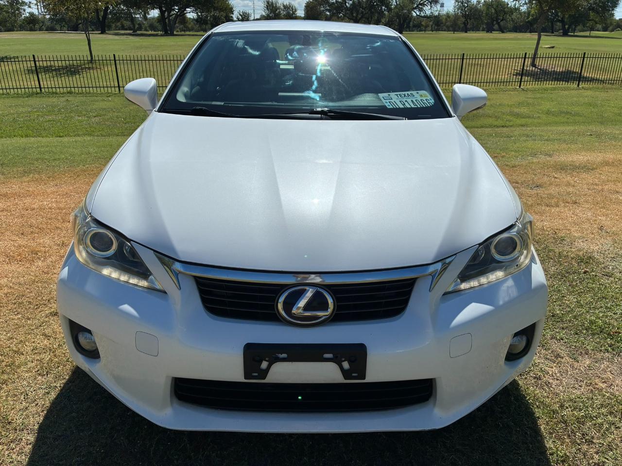 Lexus CT 200h Base 2012