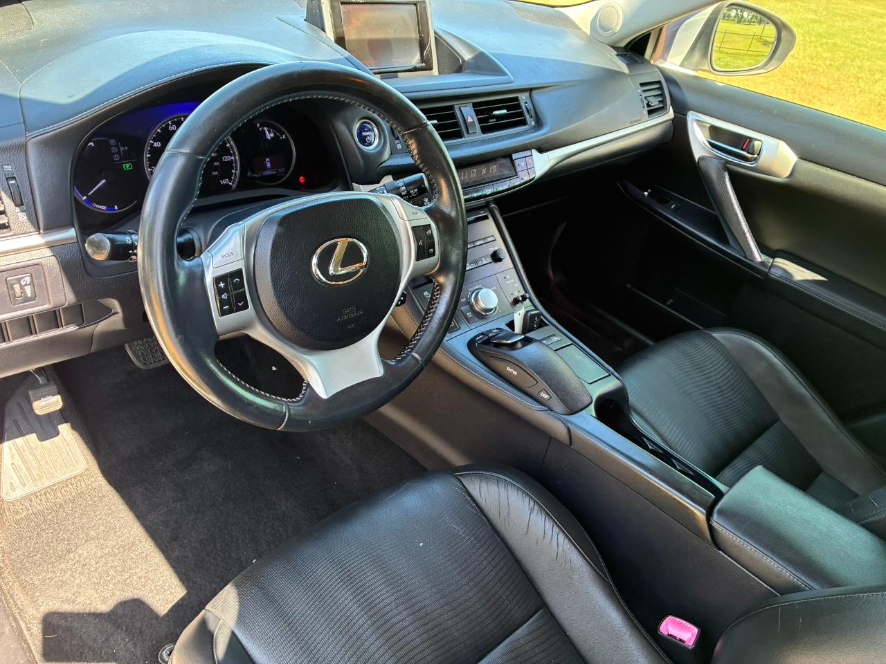 Lexus CT 200h Base 2012