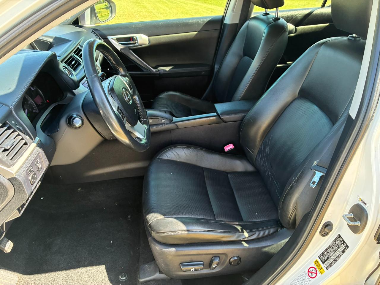 Lexus CT 200h Base 2012