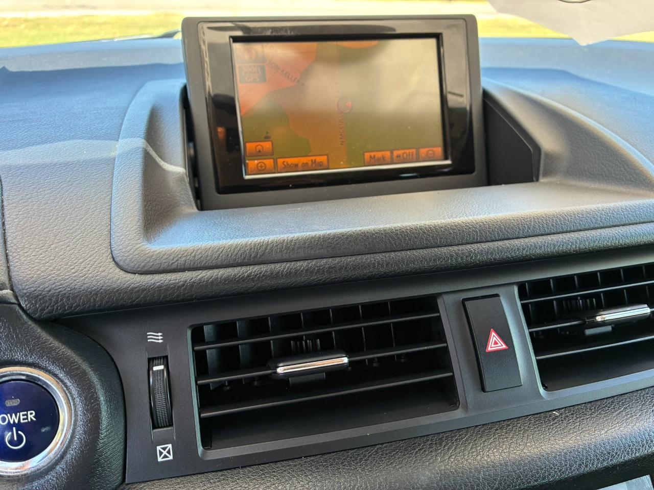 Lexus CT 200h Base 2012