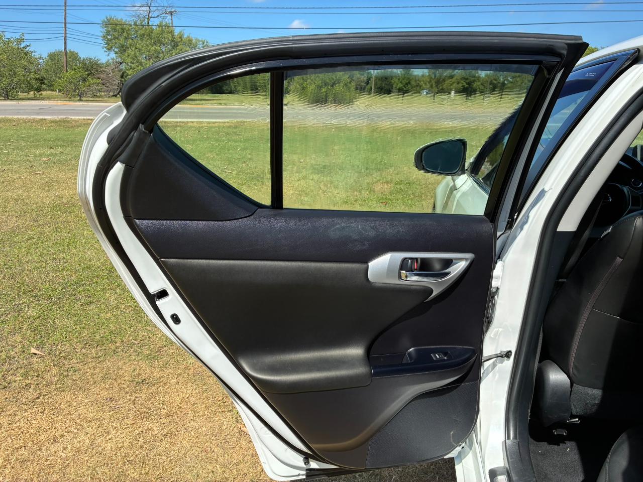 Lexus CT 200h Base 2012