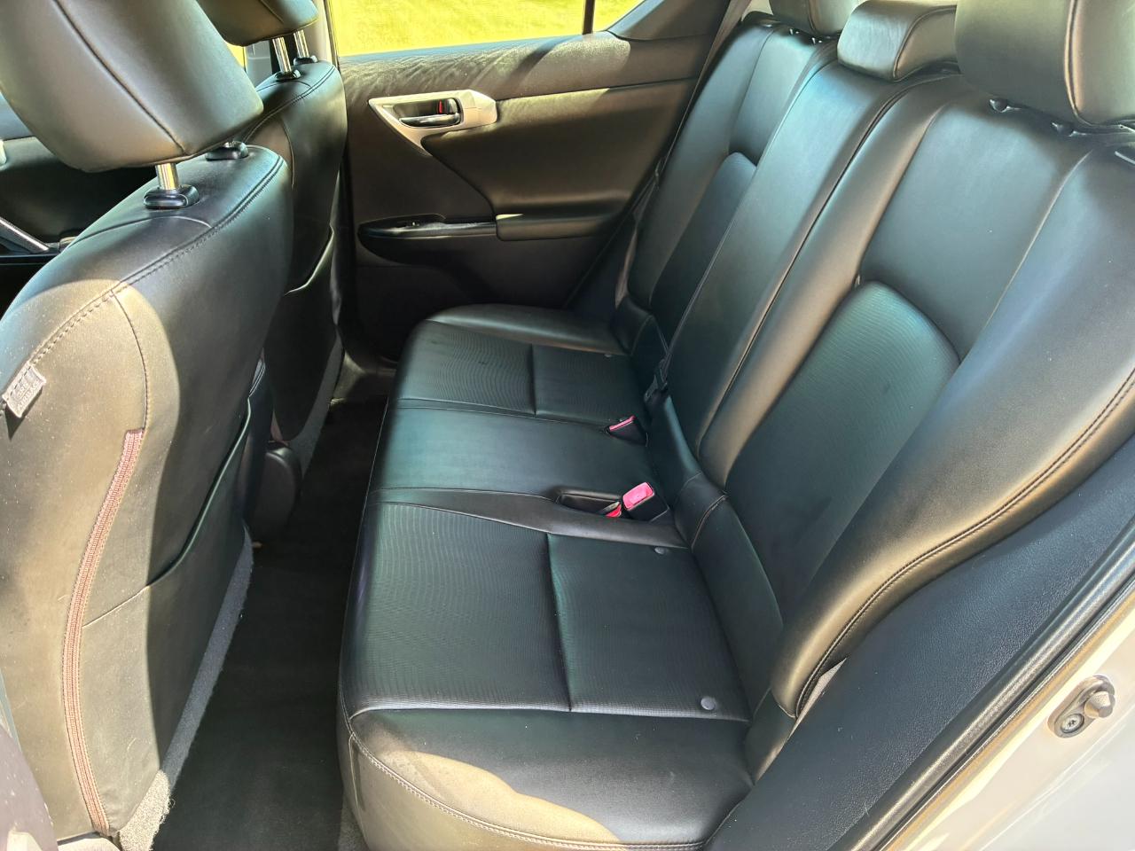 Lexus CT 200h Base 2012