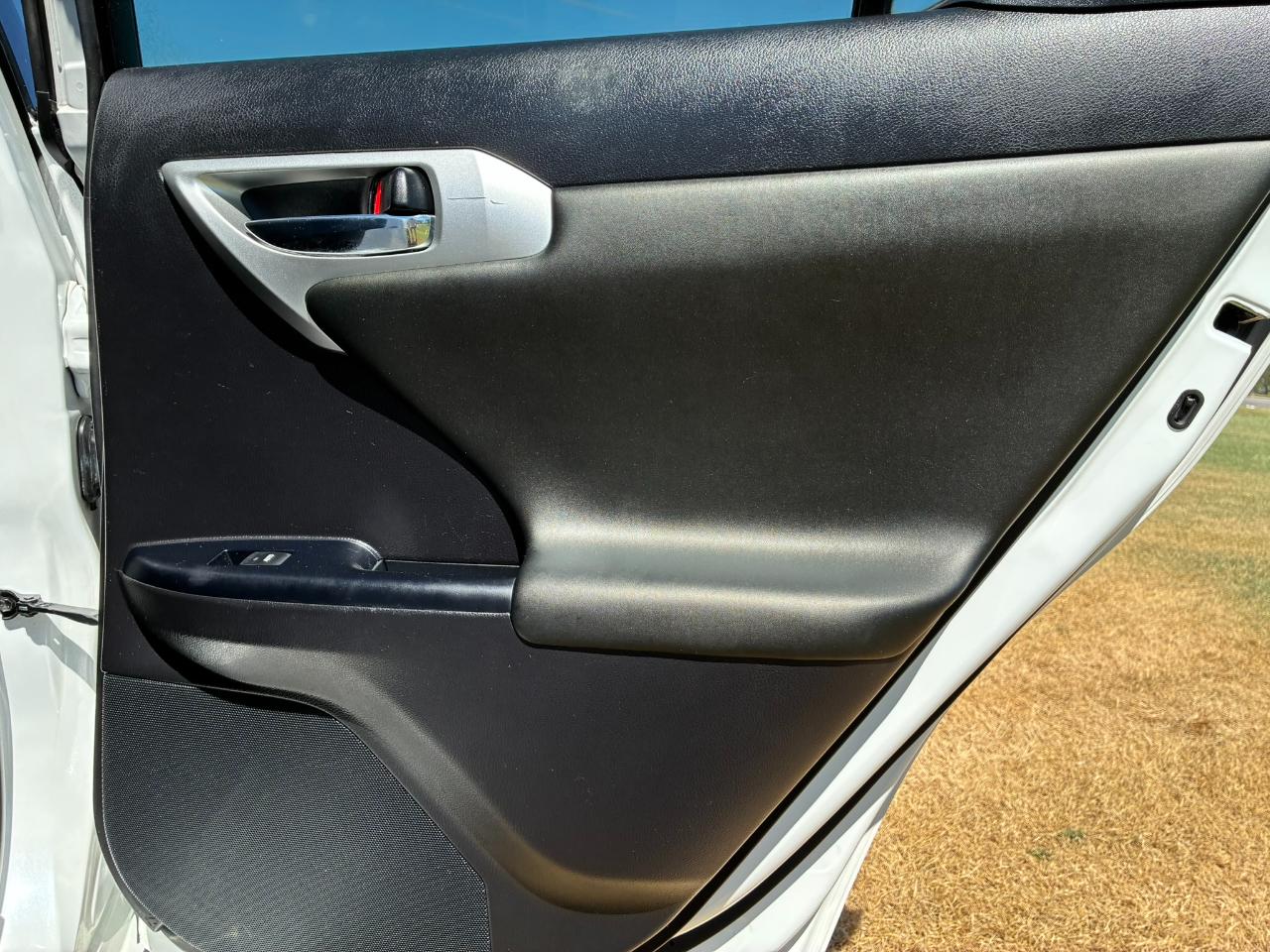 Lexus CT 200h Base 2012