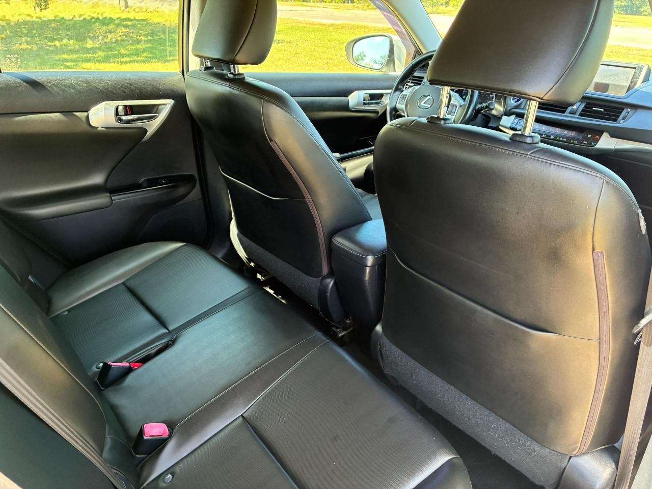 Lexus CT 200h Base 2012