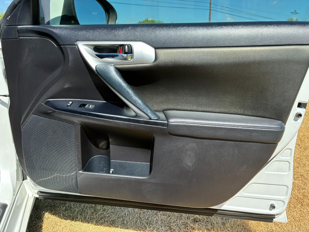 Lexus CT 200h Base 2012
