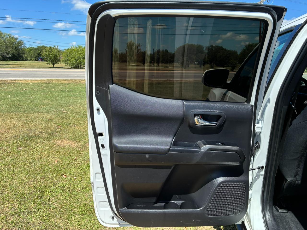 Toyota Tacoma SR5 Double Cab Long Bed V6 6AT 4WD 2023