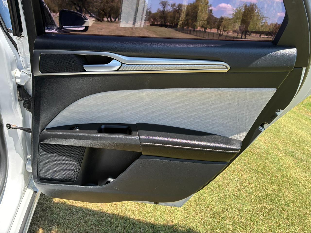 Ford Fusion SE 2020