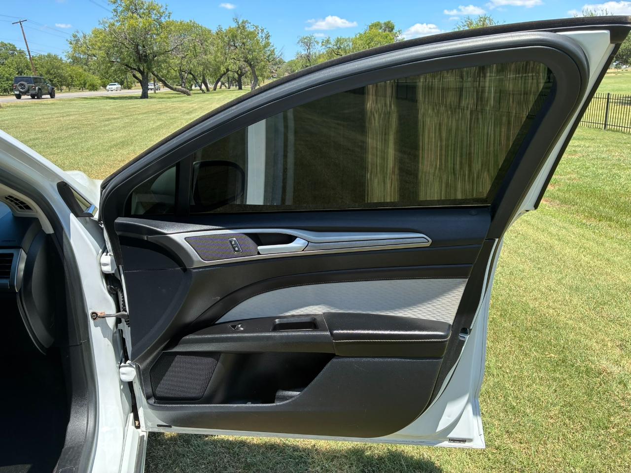 Ford Fusion SE 2020