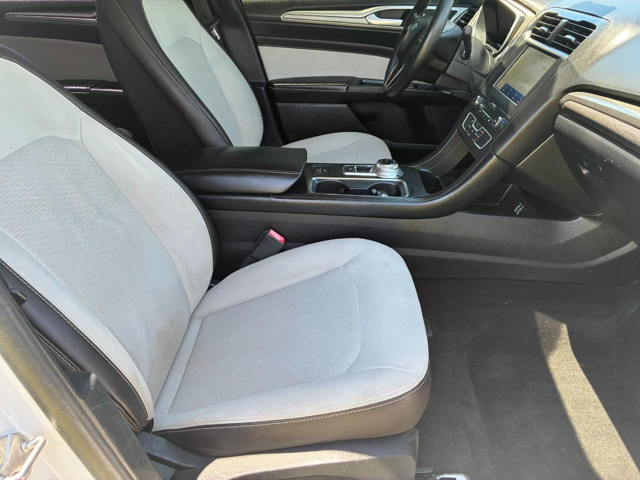 Ford Fusion SE 2020